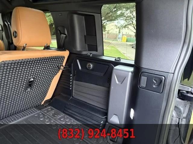 2023 Land Rover Defender V8 - Image 17 of 30
