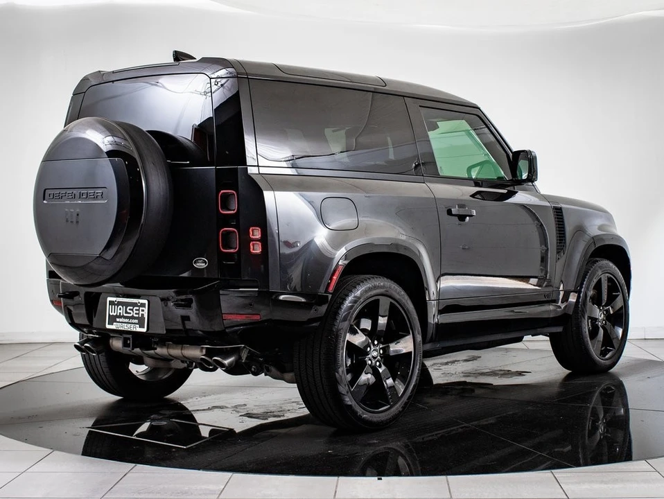 2023 Land Rover Defender L663 - Image 10 of 21