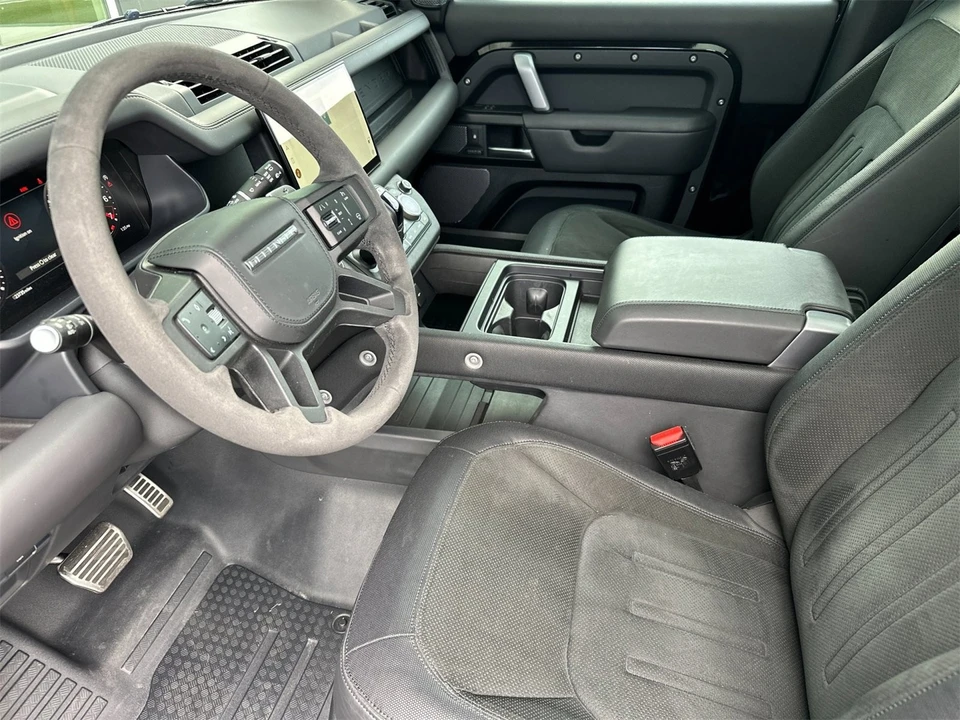 2023 Land Rover Defender L663 - Image 10 of 12