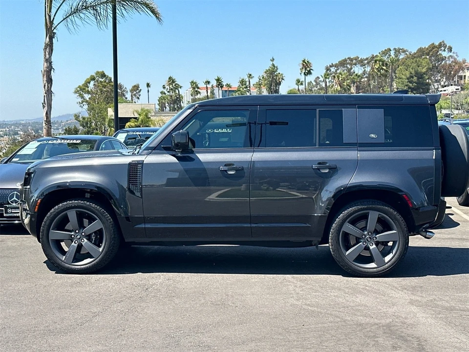 2023 Land Rover Defender L663 - Image 6 of 12