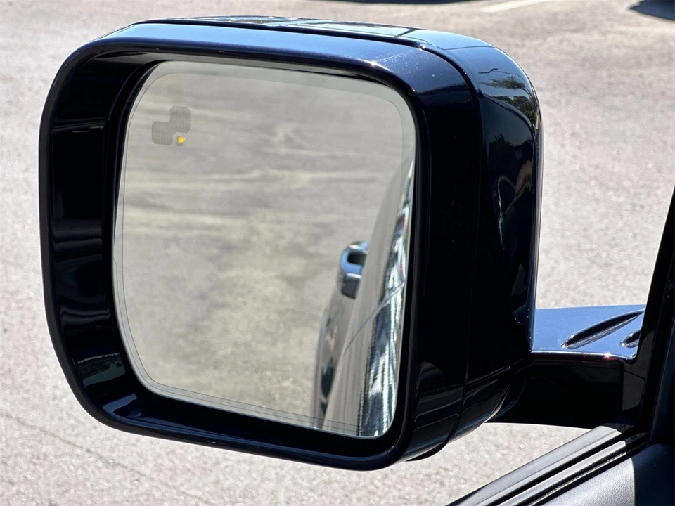 2023 Land Rover Defender L663 - Image 9 of 12