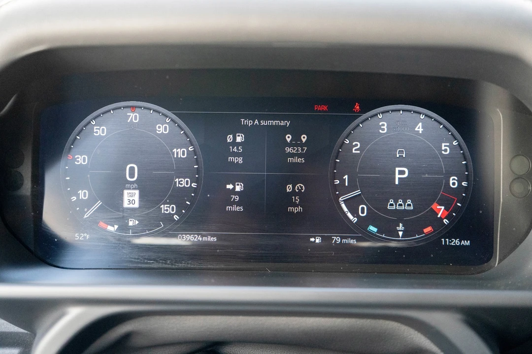 2023 Land Rover Defender V8 - Image 11 of 31