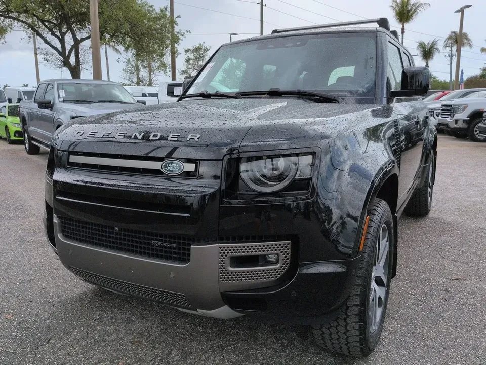 2023 Land Rover Defender L663 - Image 2 of 14