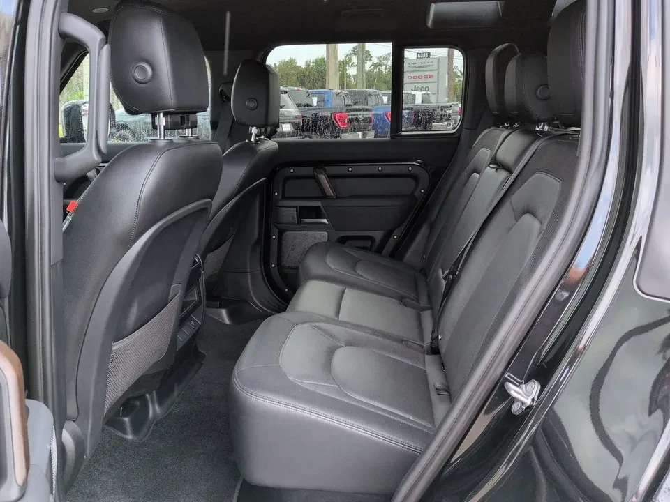 2023 Land Rover Defender L663 - Image 12 of 14