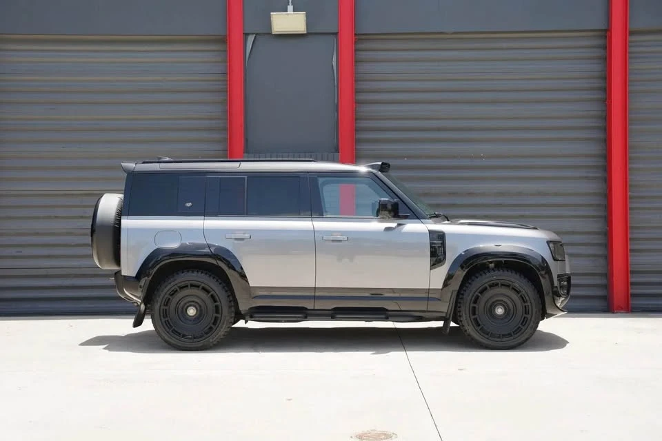 2023 Land Rover Defender L663 - Image 3 of 16