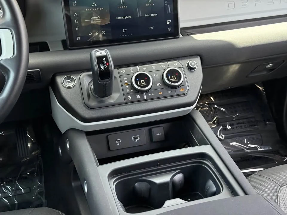 2023 Land Rover Defender L663 - Image 15 of 16