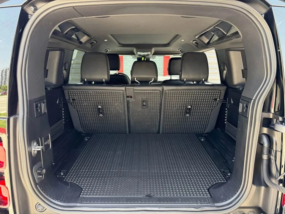 2023 Land Rover Defender L663 - Image 14 of 16