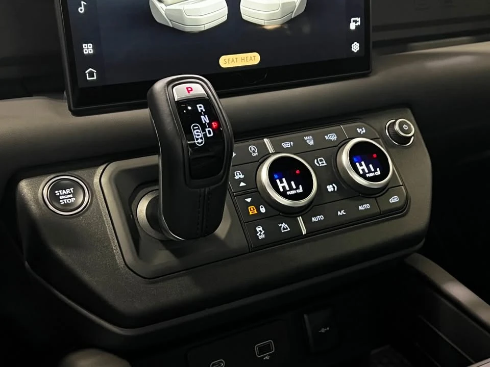 2023 Land Rover Defender L663 - Image 18 of 20