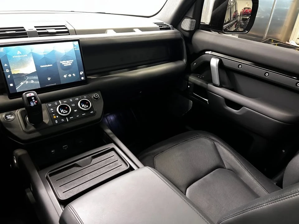 2023 Land Rover Defender L663 - Image 17 of 20