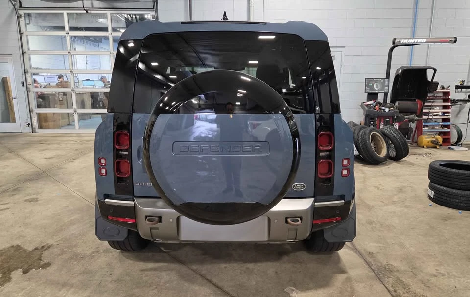 2023 Land Rover Defender L663 - Image 2 of 13