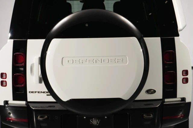 2023 Land Rover Defender L663 - Image 16 of 31