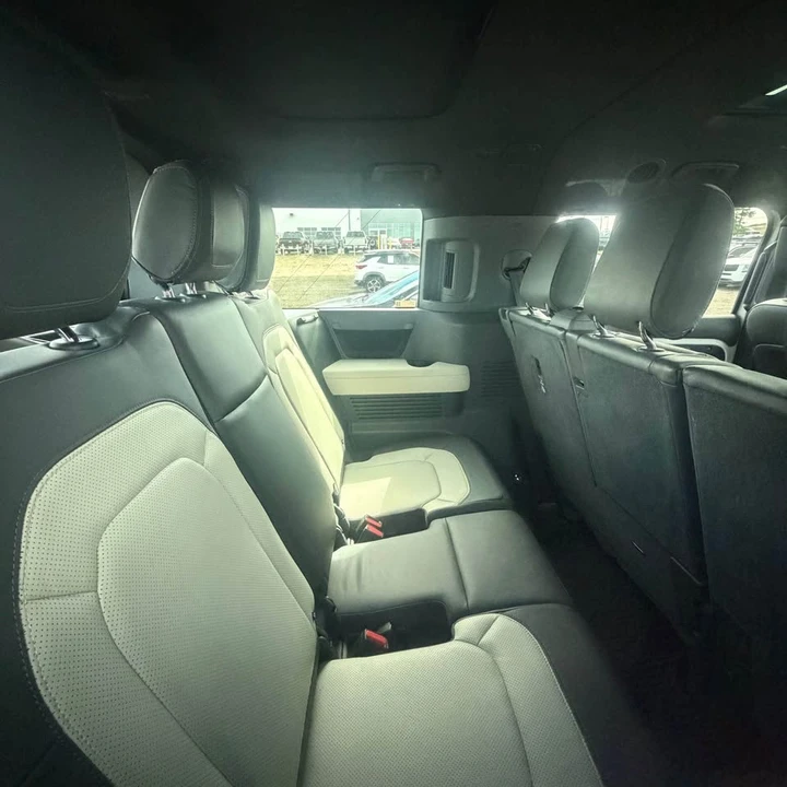 2023 Land Rover Defender L663 - Image 10 of 10
