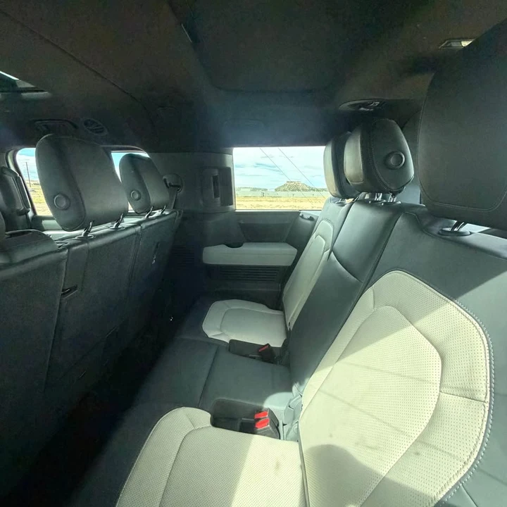 2023 Land Rover Defender L663 - Image 7 of 10