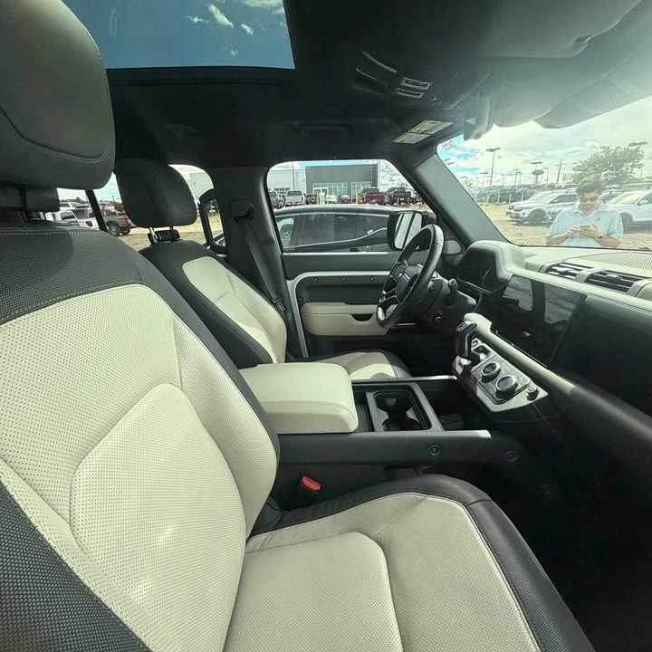 2023 Land Rover Defender L663 - Image 9 of 10