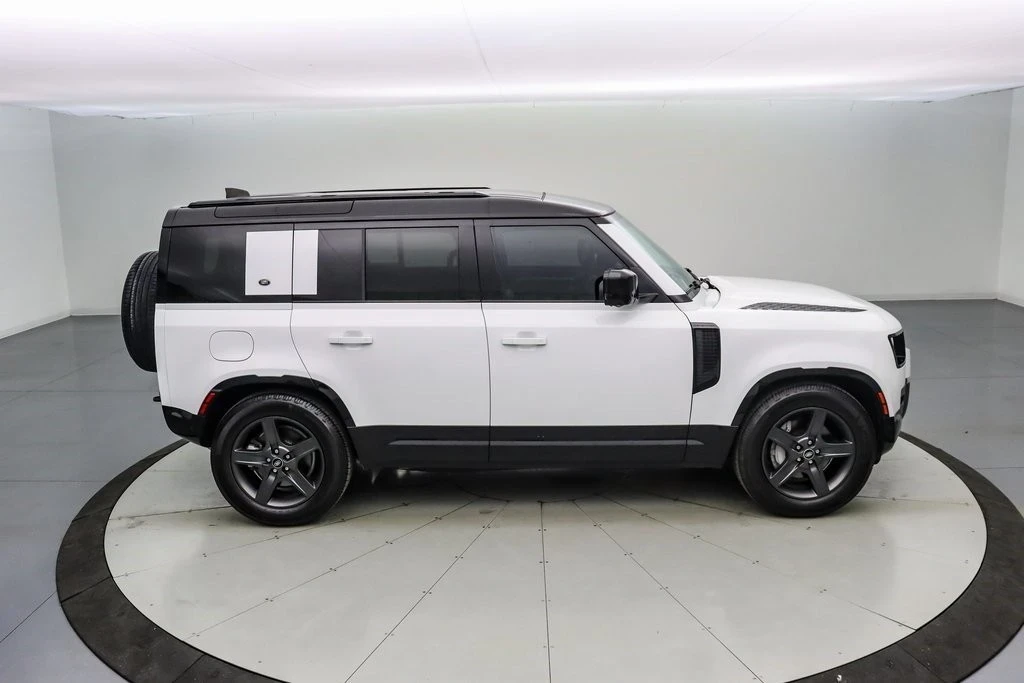 2023 Land Rover Defender L663 - Image 4 of 21