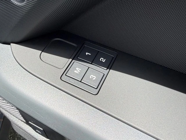2023 Land Rover Defender L663 - Image 21 of 31