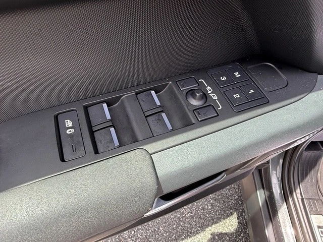 2023 Land Rover Defender L663 - Image 12 of 31