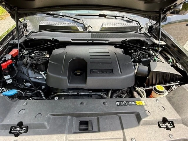 2023 Land Rover Defender L663 - Image 9 of 31