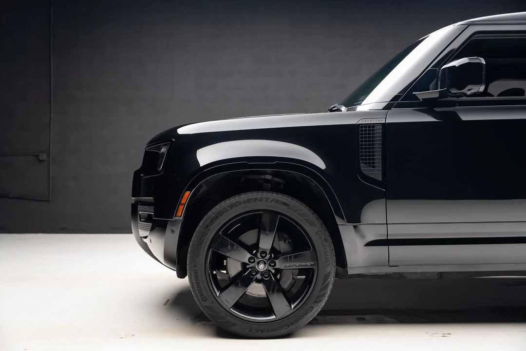 2023 Land Rover Defender L663 - Image 19 of 21