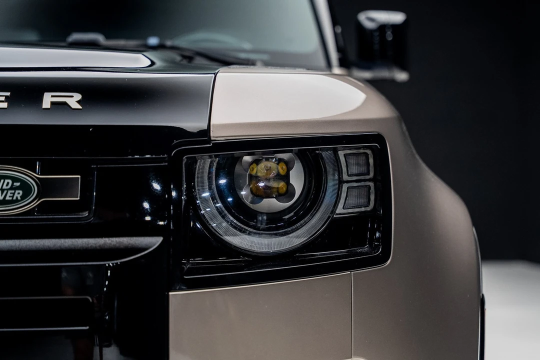 2023 Land Rover Defender L663 - Image 10 of 12