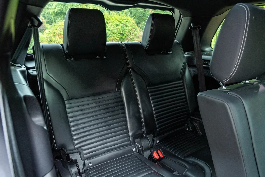 2017 Land Rover Discovery 5th Gen - Image 25 of 30