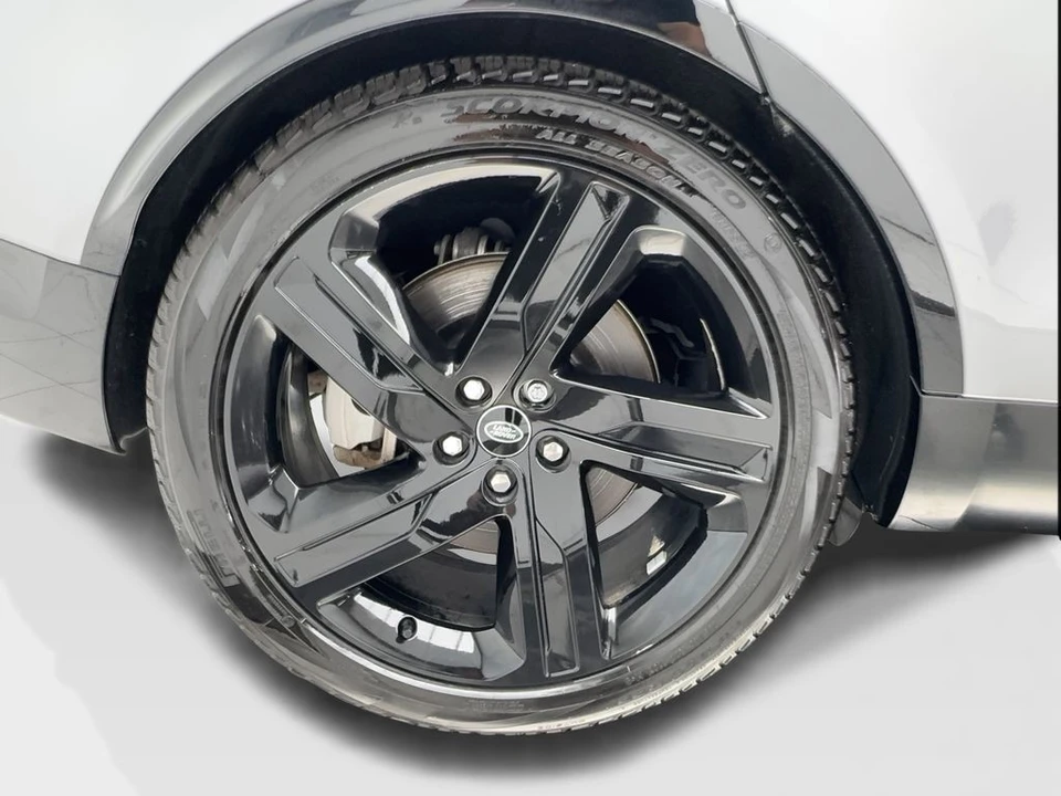 2023 Land Rover Discovery 5th Gen - Image 14 of 21
