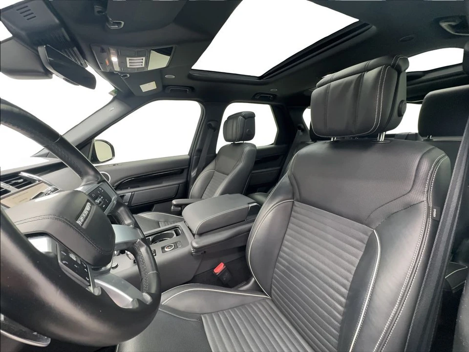 2023 Land Rover Discovery 5th Gen - Image 17 of 21