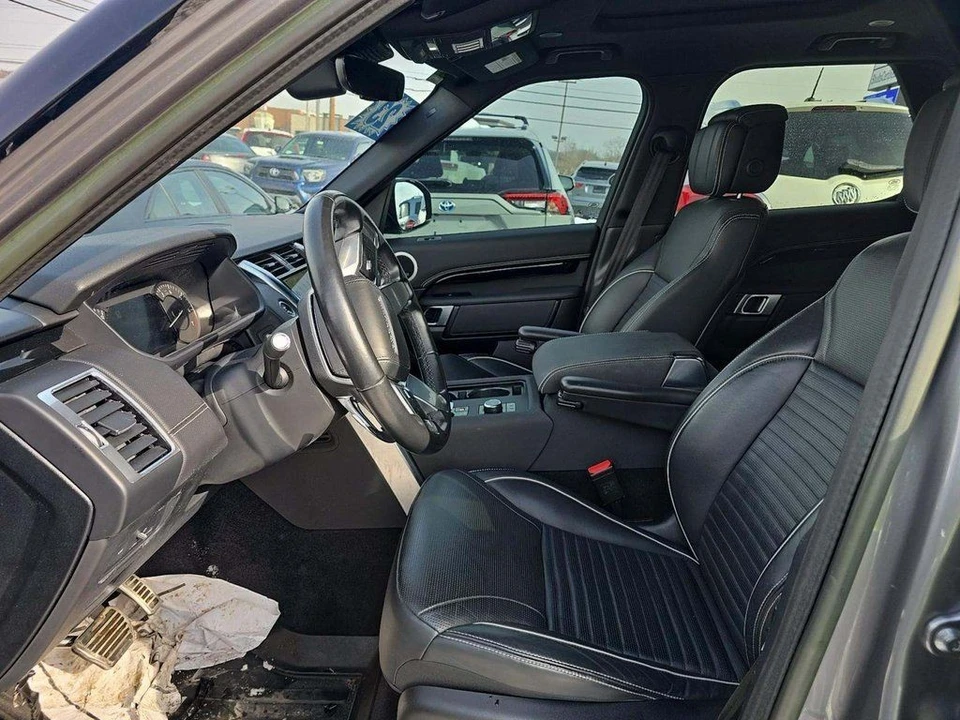2023 Land Rover Discovery 5th Gen - Image 4 of 10