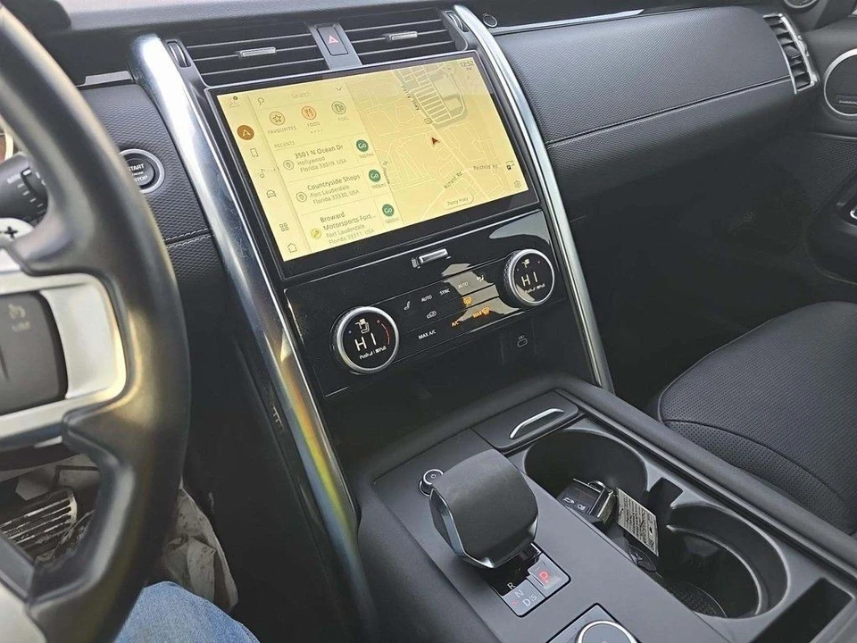 2023 Land Rover Discovery 5th Gen - Image 6 of 10