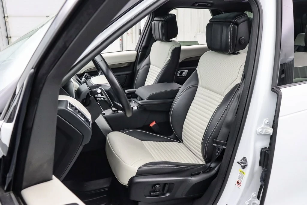 2023 Land Rover Discovery 5th Gen - Image 12 of 21