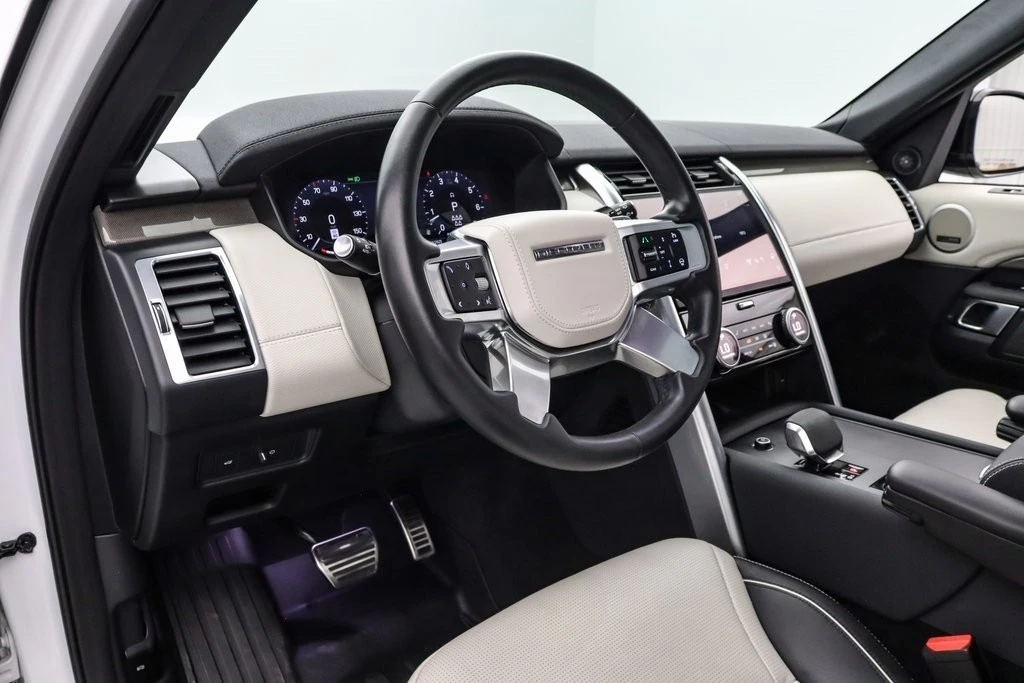 2023 Land Rover Discovery 5th Gen - Image 13 of 21