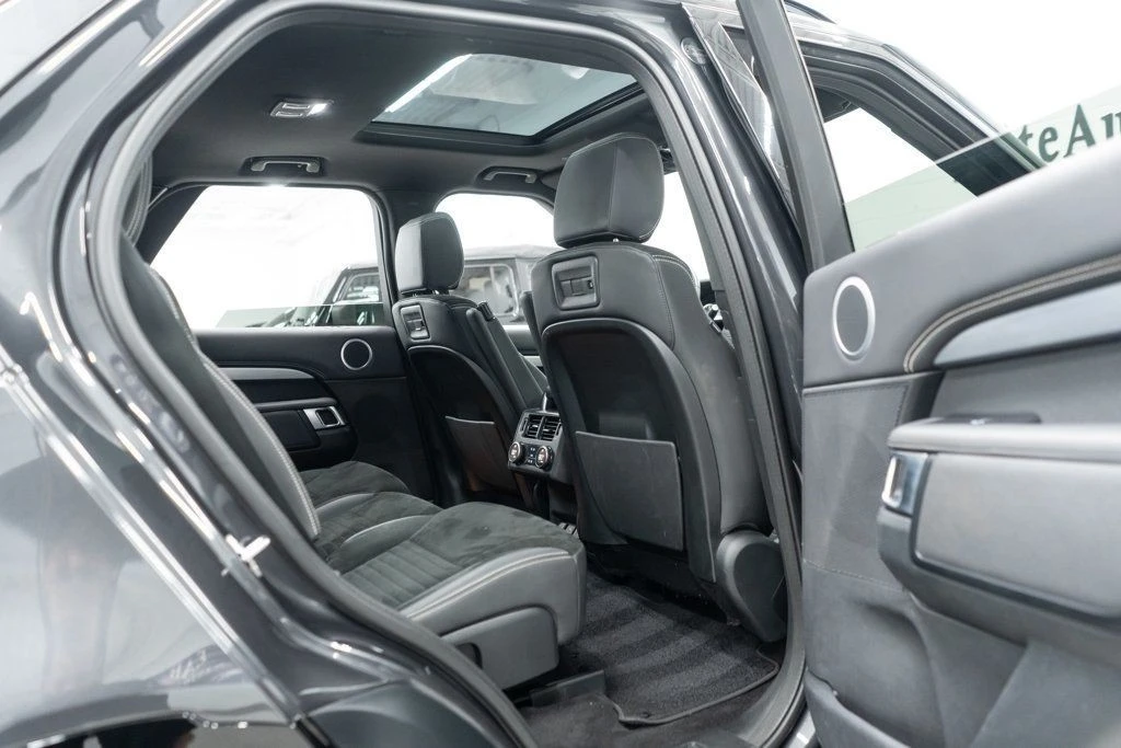2023 Land Rover Discovery 5th Gen - Image 12 of 12