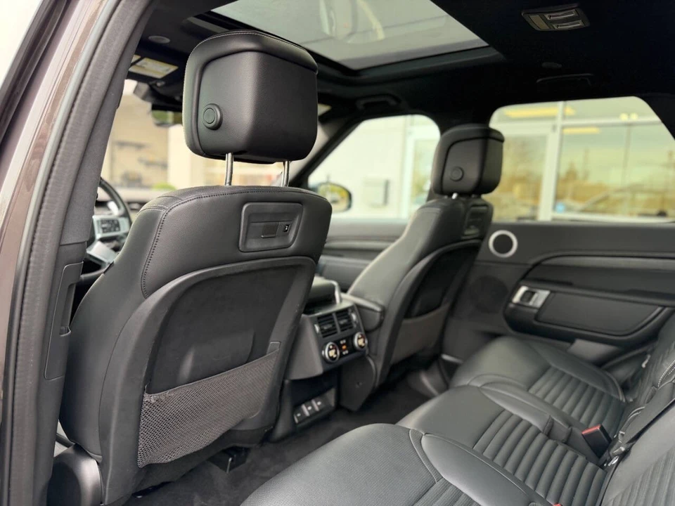 2023 Land Rover Discovery 5th Gen - Image 11 of 21
