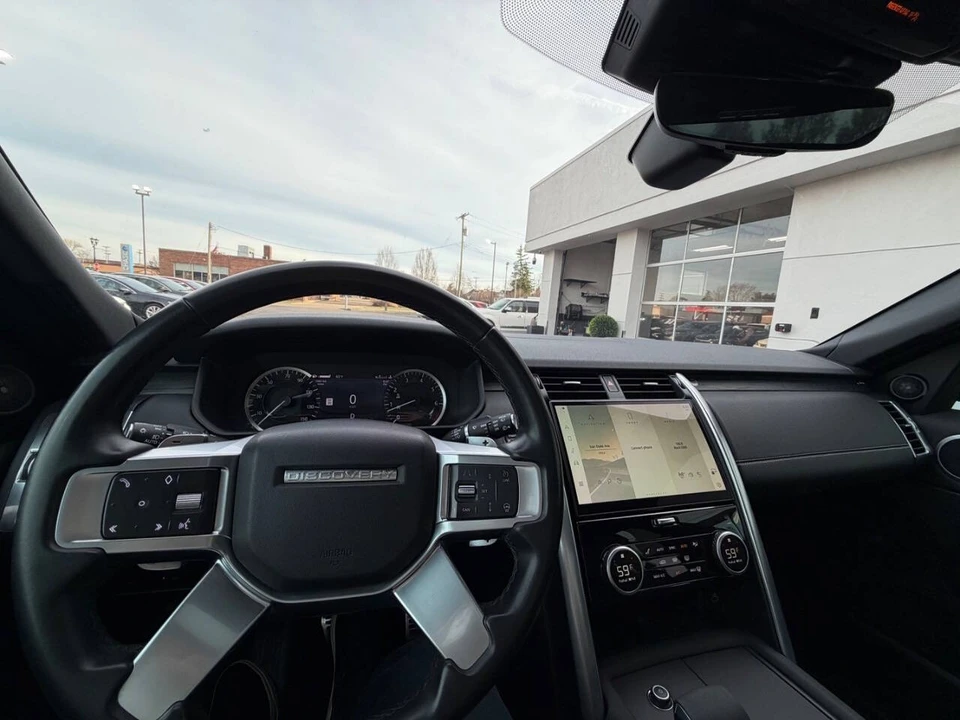 2023 Land Rover Discovery 5th Gen - Image 20 of 21