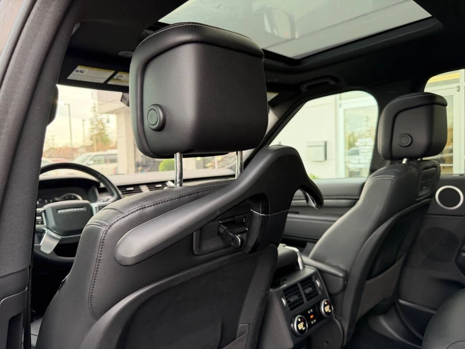 2023 Land Rover Discovery 5th Gen - Image 13 of 21