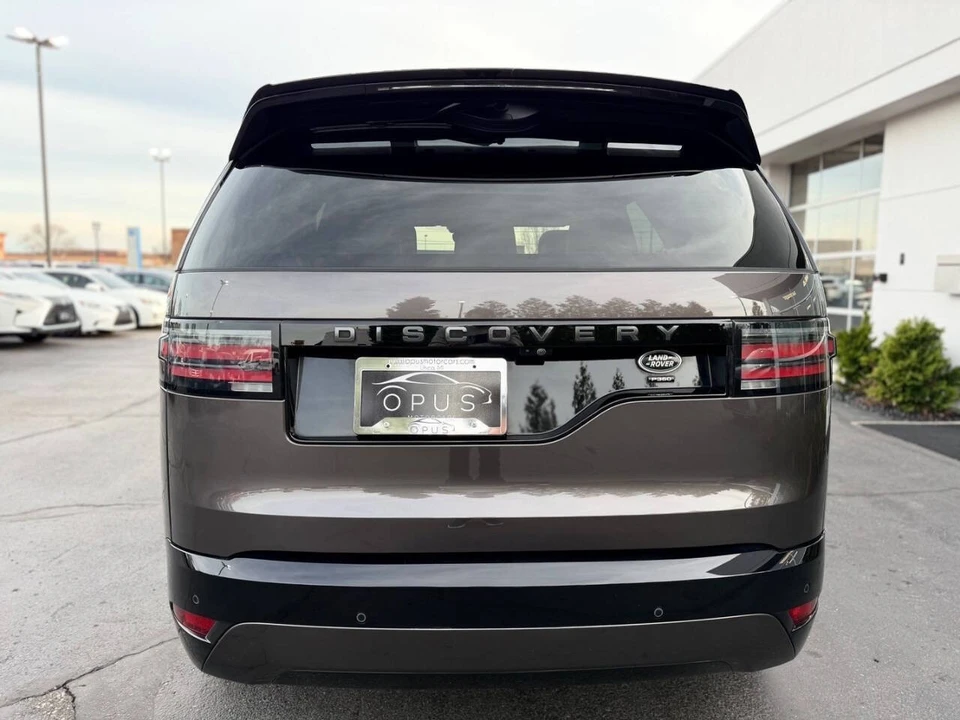 2023 Land Rover Discovery 5th Gen - Image 4 of 21