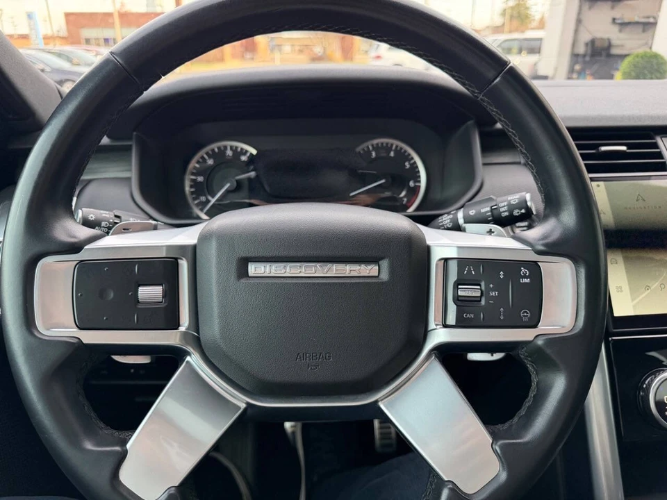 2023 Land Rover Discovery 5th Gen - Image 21 of 21