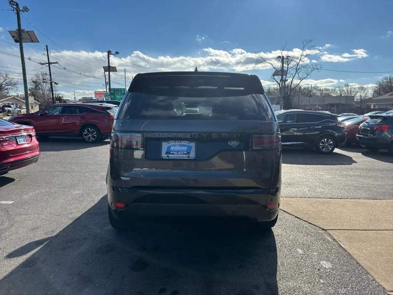 2023 Land Rover Discovery 5th Gen - Image 7 of 12
