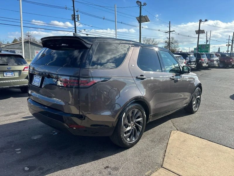 2023 Land Rover Discovery 5th Gen - Image 8 of 12