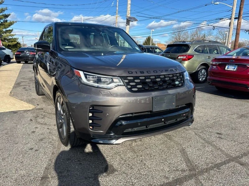 2023 Land Rover Discovery 5th Gen - Image 11 of 12