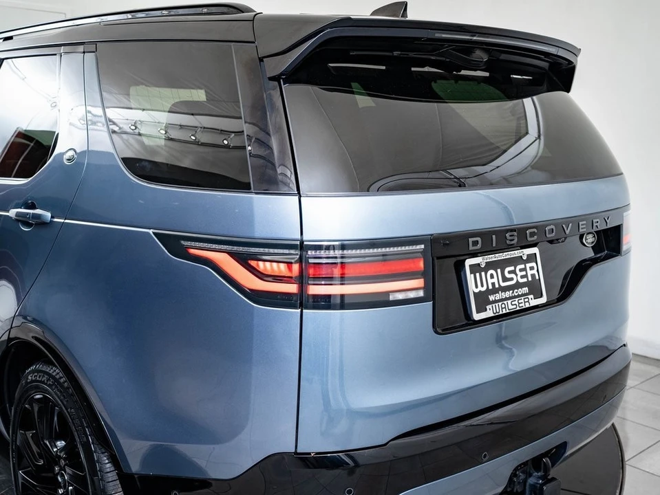 2023 Land Rover Discovery 5th Gen - Image 20 of 21