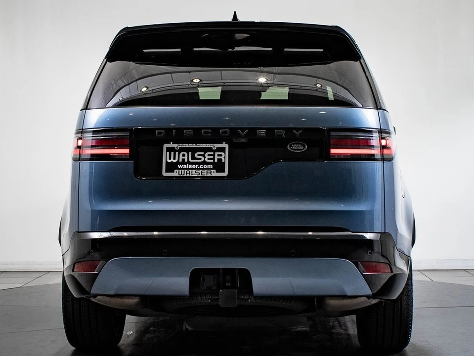 2023 Land Rover Discovery 5th Gen - Image 10 of 21