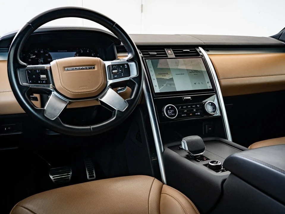 2023 Land Rover Discovery 5th Gen - Image 4 of 21