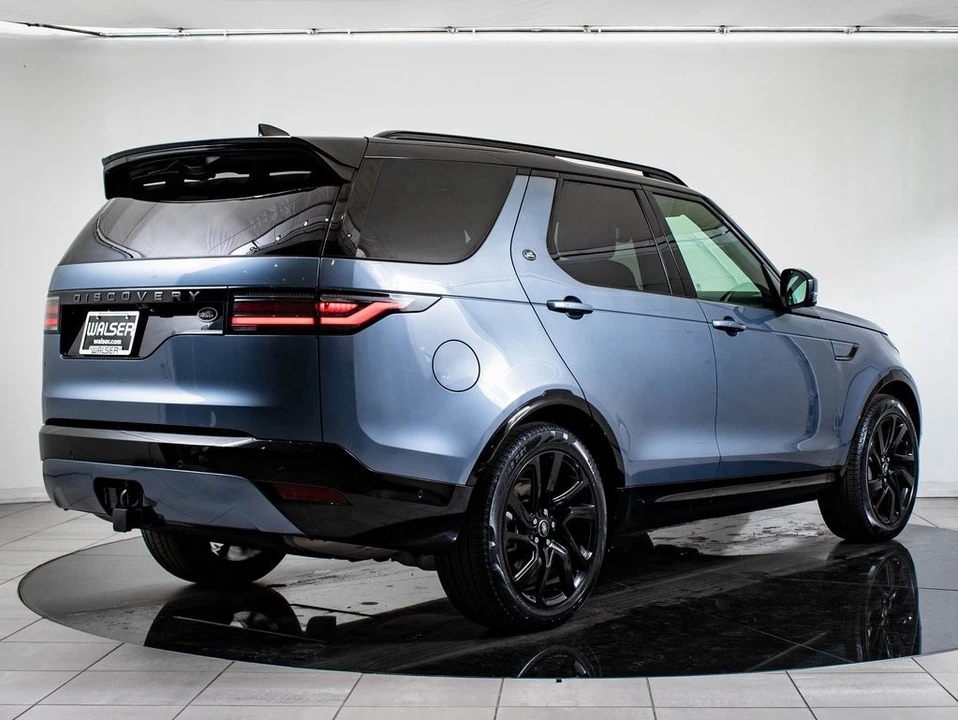 2023 Land Rover Discovery 5th Gen - Image 7 of 21