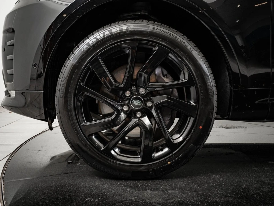2023 Land Rover Discovery 5th Gen - Image 13 of 21