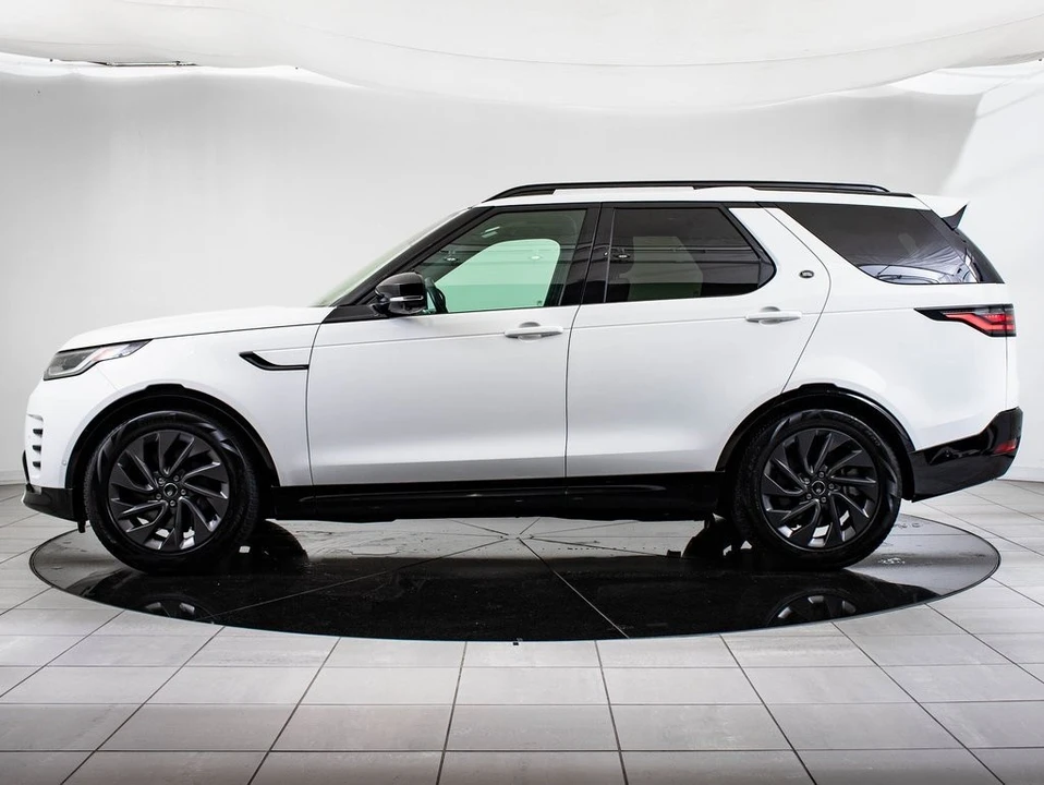 2023 Land Rover Discovery 5th Gen - Image 5 of 21