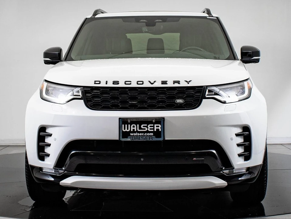 2023 Land Rover Discovery 5th Gen - Image 2 of 21