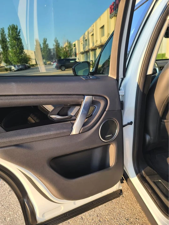2023 Land Rover Discovery Sport - Image 9 of 12