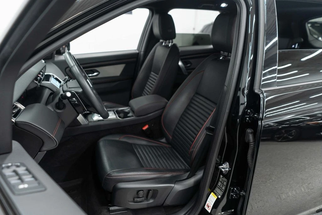2023 Land Rover Discovery 5th Gen - Image 8 of 12