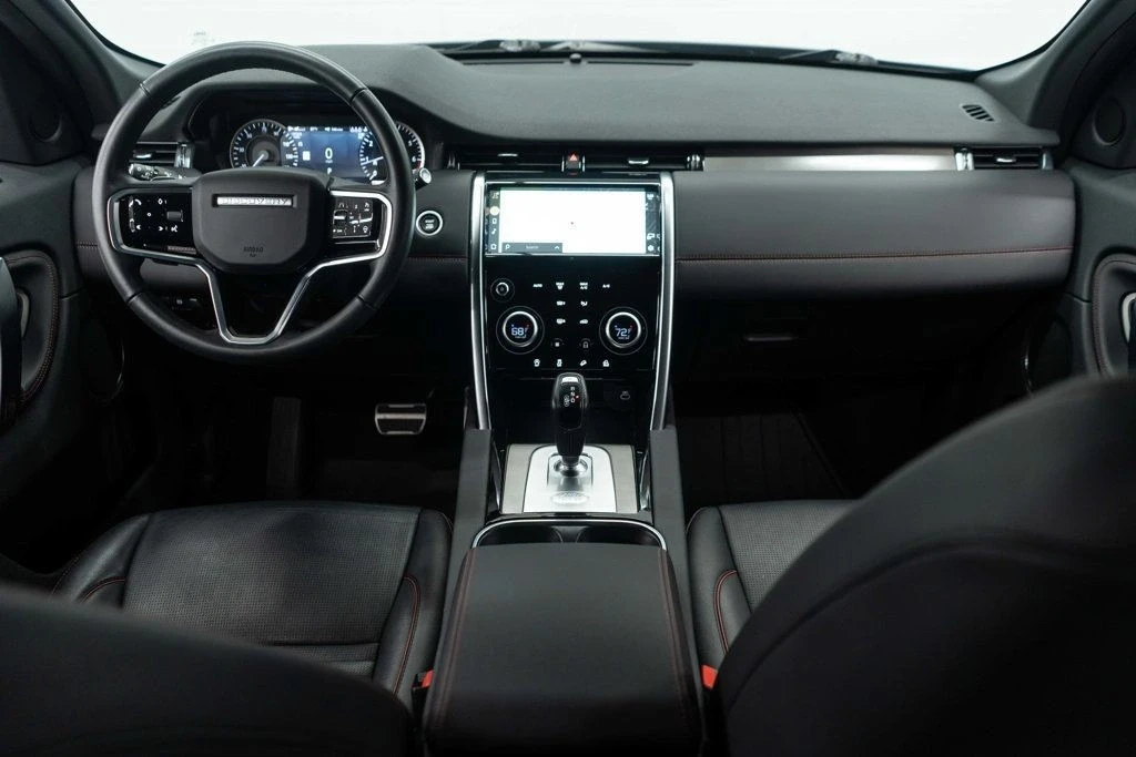 2023 Land Rover Discovery 5th Gen - Image 9 of 12